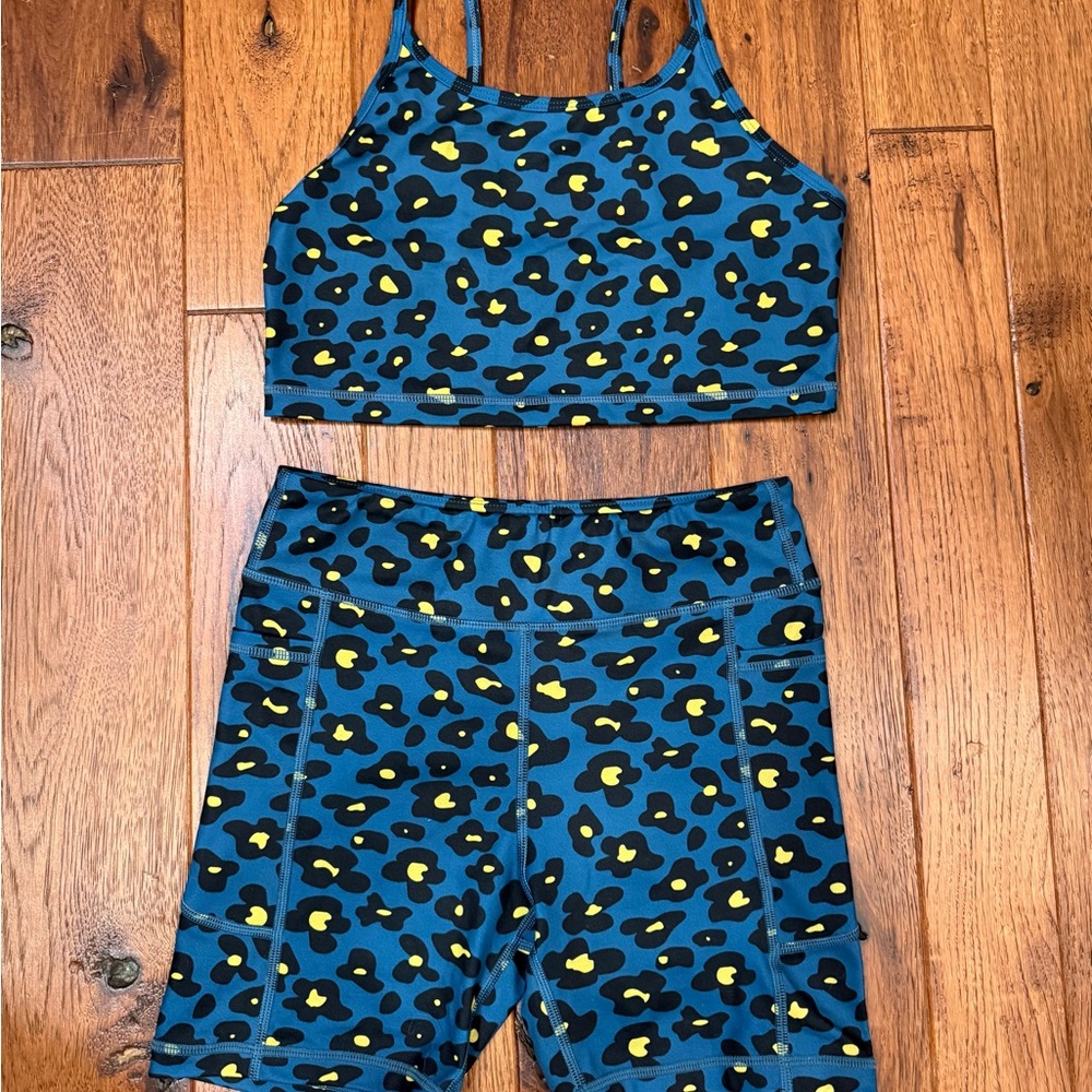 ZYIA Blue and Yellow Patterned Activewear Set